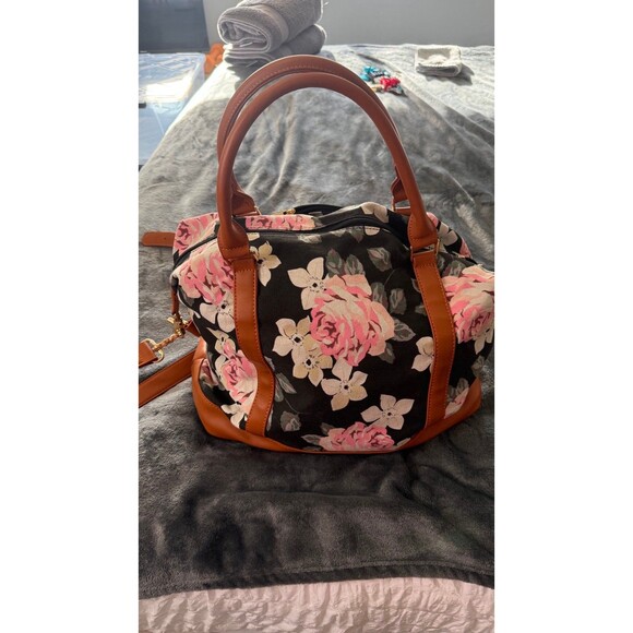 Floral weekender bag from target - Picture 2 of 4